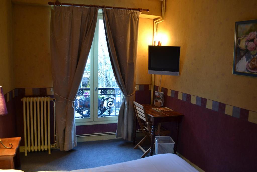 Hotel Des Carmes - Rouen Bilik gambar